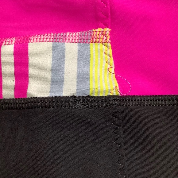 LULULEMON Black Run Fast Track Short - Picture 4 of 11